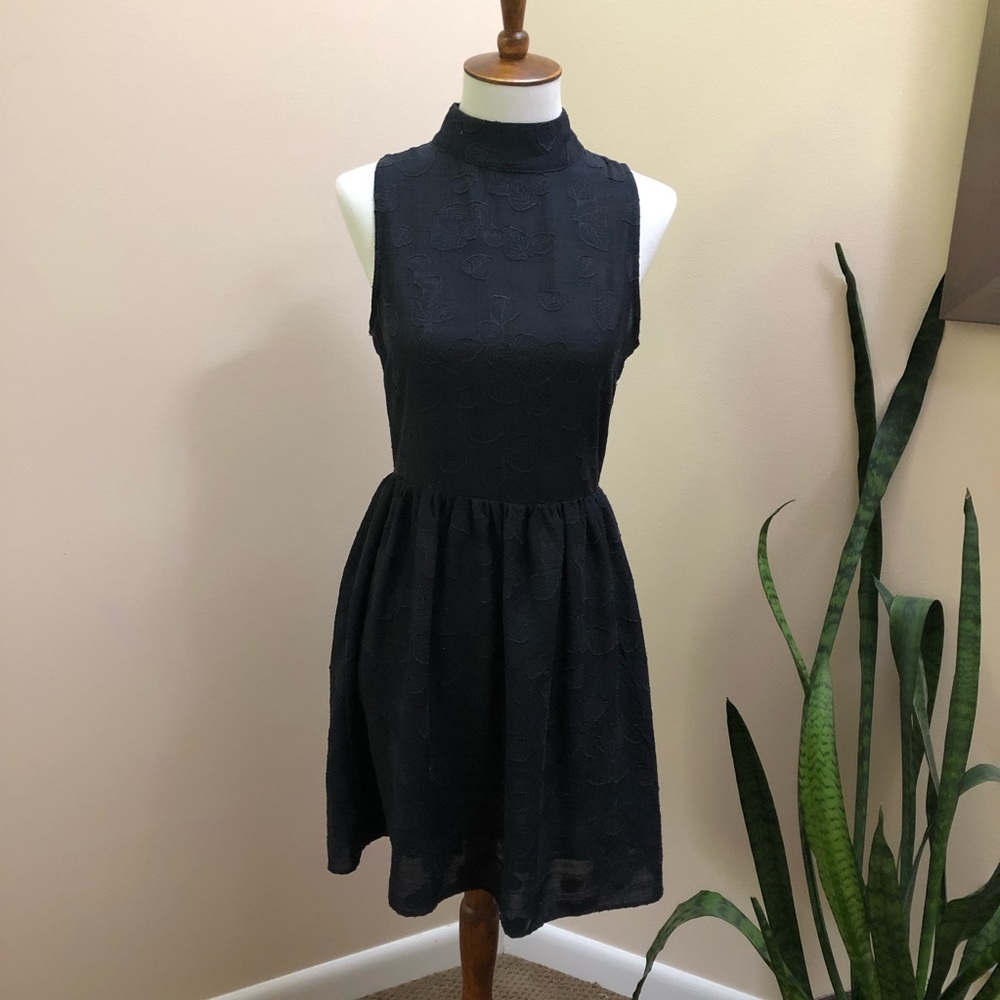 Forever 21 Navy Sleeveless Dress